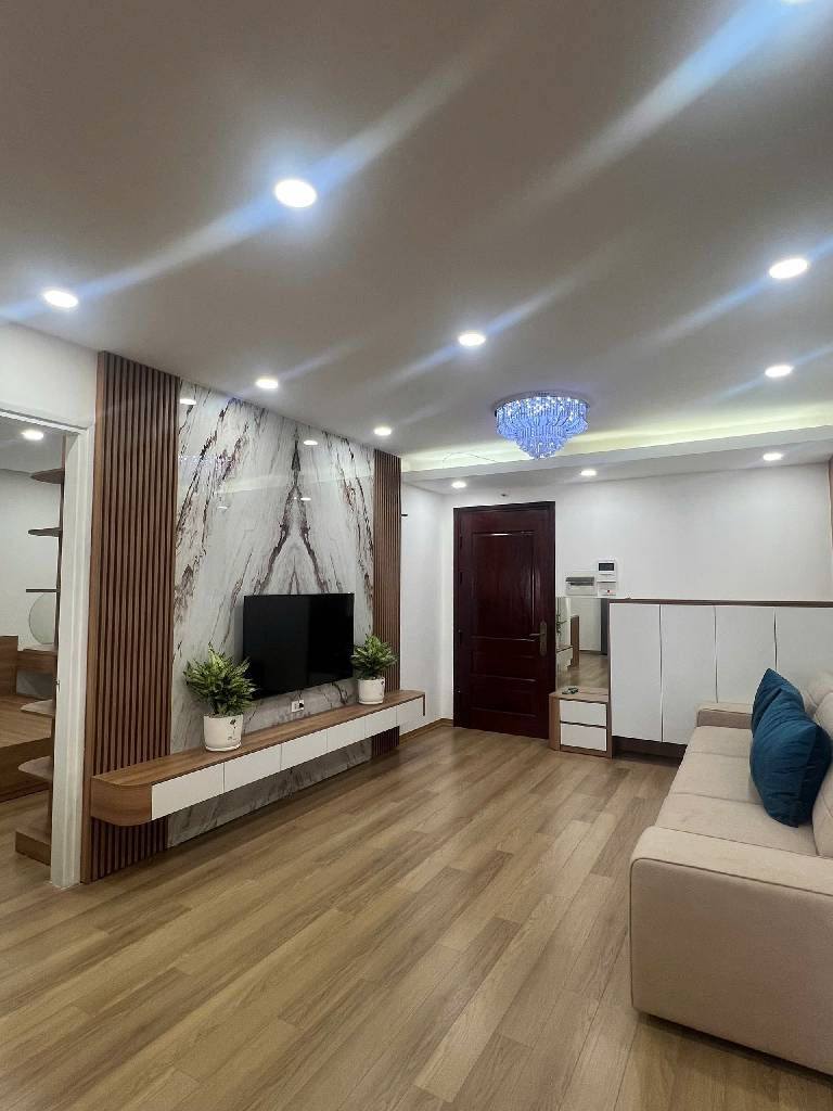 BÁN NHÀ CẦU GIẤY - THUẬN TIỆN ĐI LẠI - KHU VỰC AN NINH - TIỆN ÍCH NGẬP TRÀN - CHỈ 7 TỶ HƠN.