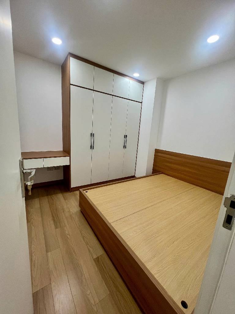 BÁN NHÀ CẦU GIẤY - THUẬN TIỆN ĐI LẠI - KHU VỰC AN NINH - TIỆN ÍCH NGẬP TRÀN - CHỈ 7 TỶ HƠN.