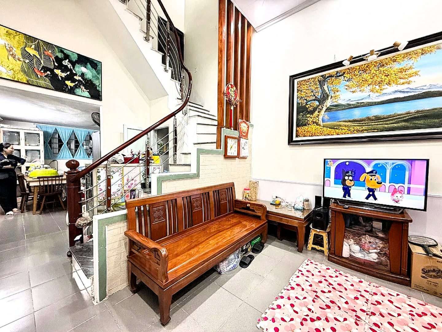 Nhà Triều Khúc Đa Dạng Kinh Doanh và Dòng Tiền