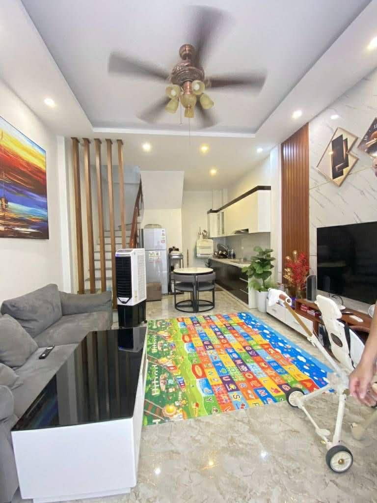 HÀNG HIẾM LONG BIÊN - NGÕ NÔNG - DÂN TRÍ CAO - SÁT PHỐ