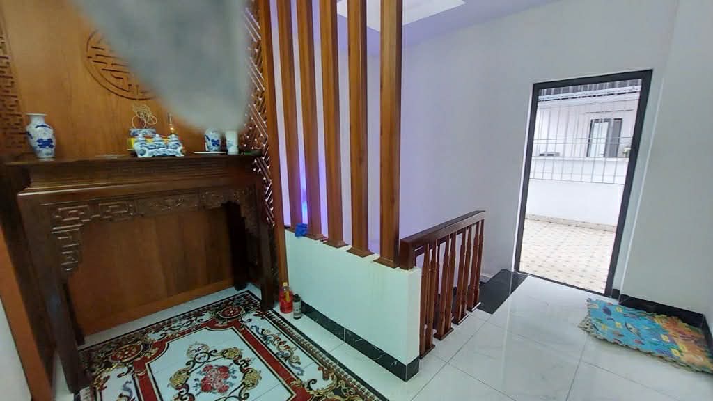 HÀNG HIẾM LONG BIÊN - NGÕ NÔNG - DÂN TRÍ CAO - SÁT PHỐ