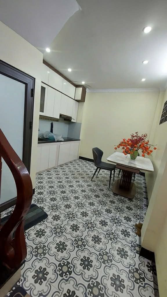 HÀNG HIẾM LONG BIÊN - NGÕ NÔNG - DÂN TRÍ CAO - SÁT PHỐ