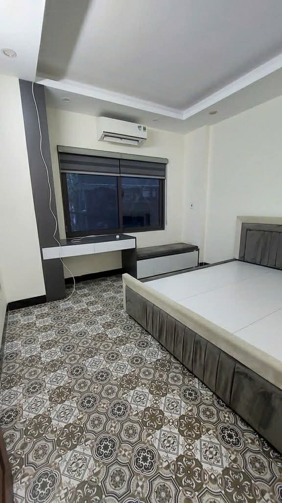 HÀNG HIẾM LONG BIÊN - NGÕ NÔNG - DÂN TRÍ CAO - SÁT PHỐ