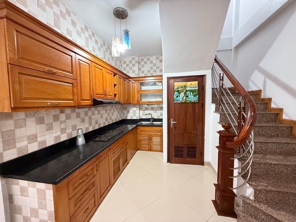 NHÀ ĐẸP NGỌC THUỴ, BỒ ĐỀ, LONG BIÊN