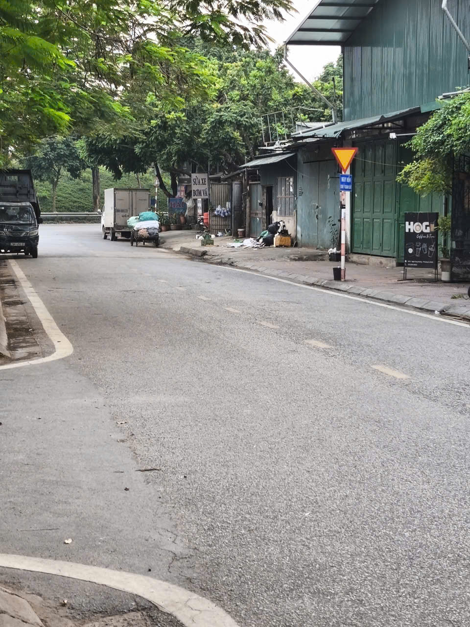 BÁN ĐẤT LONG BIÊN ĐƯỜNG 3M, MT4.6M DT40M2, Ô TÔ ĐỖ CỬA, KẾT NỐI GIAO THÔNG THUẬN TIỆN, GIÁ NHỈNH 6TỶ