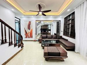 bán gấp nhà phố Lê Đức Thọ , giá siêu tốt