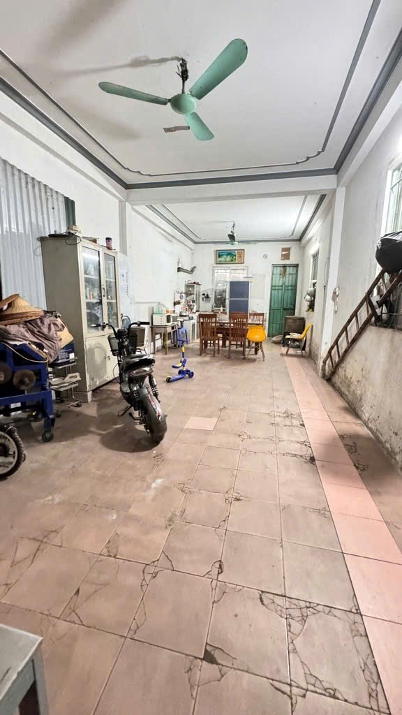 Bán nhà Nguyễn Văn Linh - Long Biên 134m2, 6.5 tỷ