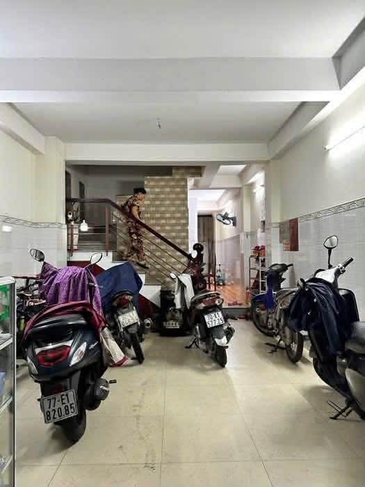 MẶT TIỀN KINH DOANH 5TẦNG - VIP - 8PHÒNG 8WC - ĐƯỜNG NHỰA 12M - SỔ VUÔNG A4 K QH LG- NHĨNH 7Tỷ.