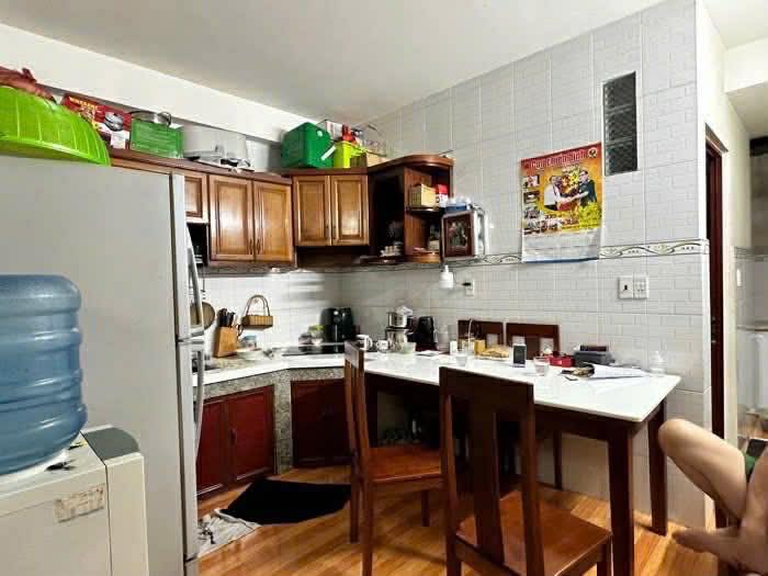 MẶT TIỀN KINH DOANH 5TẦNG - VIP - 8PHÒNG 8WC - ĐƯỜNG NHỰA 12M - SỔ VUÔNG A4 K QH LG- NHĨNH 7Tỷ.