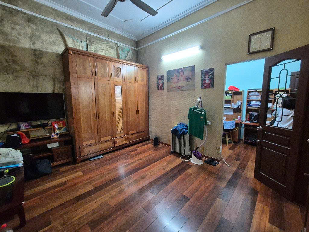 siêu phẩm nhà nguyễn ngọc vũ , Dt75m2 mt5 giá 14 tỷ liên hệ em Hùng :0981852770