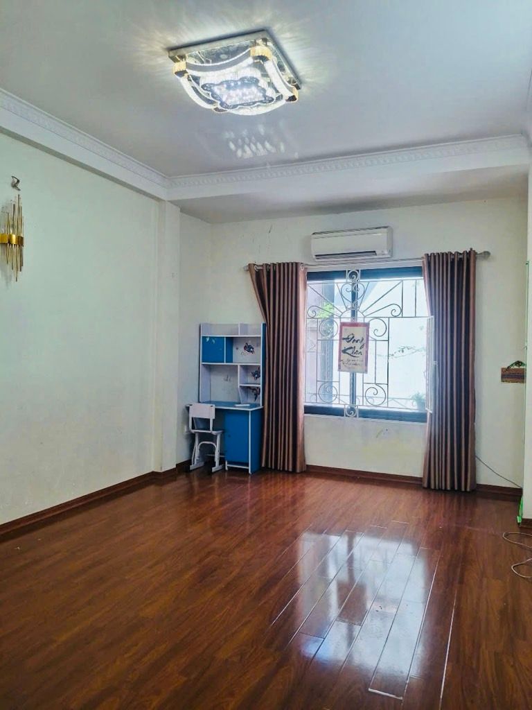 NHÀ BÁT KHỐI LÔ GÓC – Ô TÔ – NGÕ THÔNG KINH DOANH – TẶNG NỘI THẤT – VỊ TRÍ HIẾM