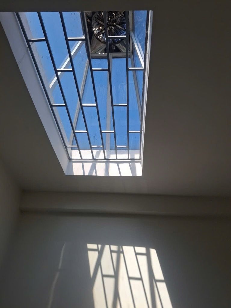 NHÀ BÁT KHỐI LÔ GÓC – Ô TÔ – NGÕ THÔNG KINH DOANH – TẶNG NỘI THẤT – VỊ TRÍ HIẾM