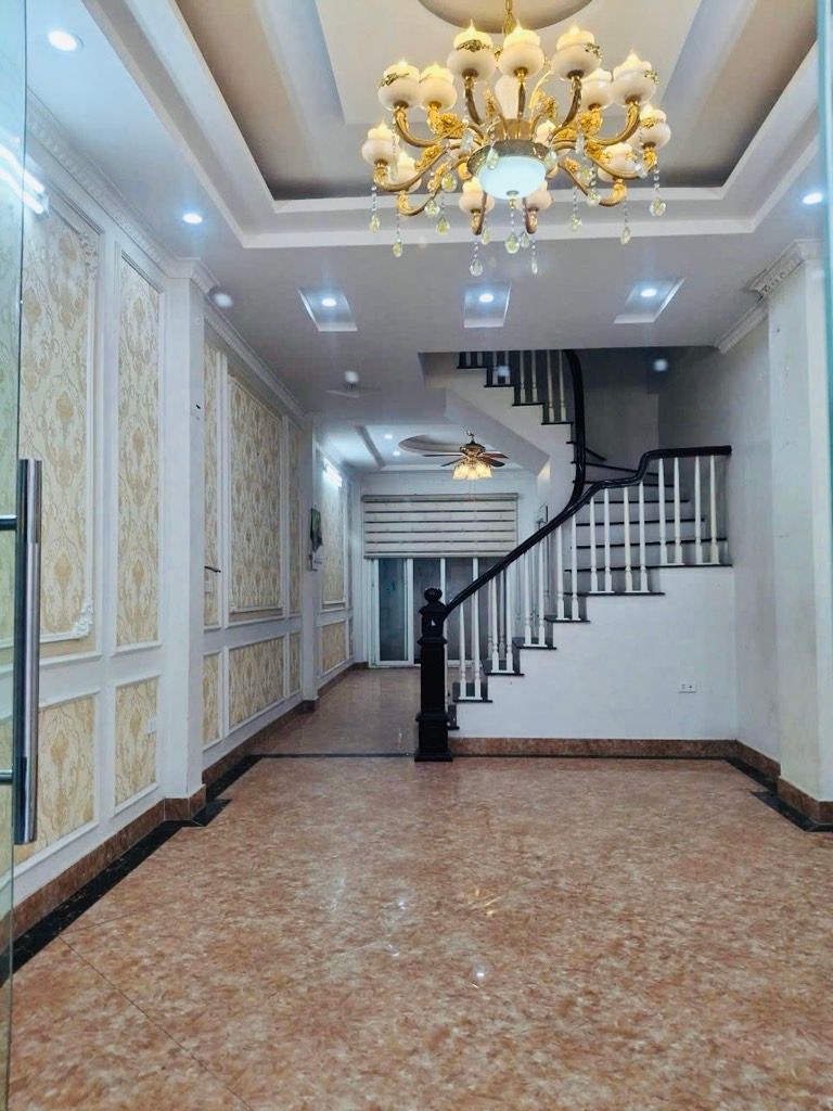 NHÀ BÁT KHỐI LÔ GÓC – Ô TÔ – NGÕ THÔNG KINH DOANH – TẶNG NỘI THẤT – VỊ TRÍ HIẾM