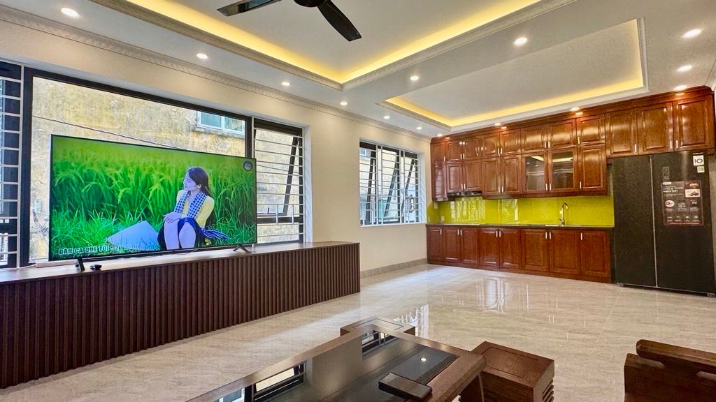 NHÀ BÁT KHỐI LÔ GÓC – Ô TÔ – NGÕ THÔNG KINH DOANH – TẶNG NỘI THẤT – VỊ TRÍ HIẾM