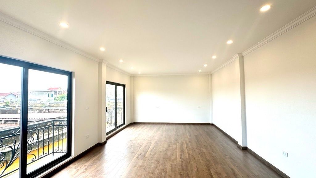 NHÀ BÁT KHỐI LÔ GÓC – Ô TÔ – NGÕ THÔNG KINH DOANH – TẶNG NỘI THẤT – VỊ TRÍ HIẾM