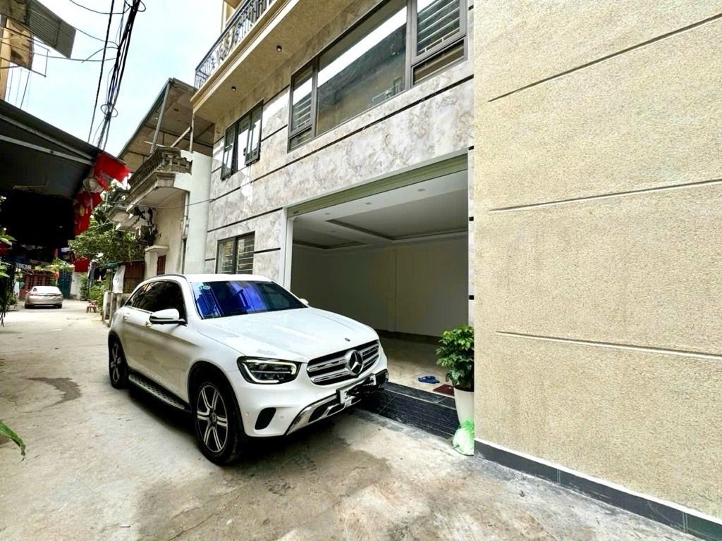 NHÀ BÁT KHỐI LÔ GÓC – Ô TÔ – NGÕ THÔNG KINH DOANH – TẶNG NỘI THẤT – VỊ TRÍ HIẾM