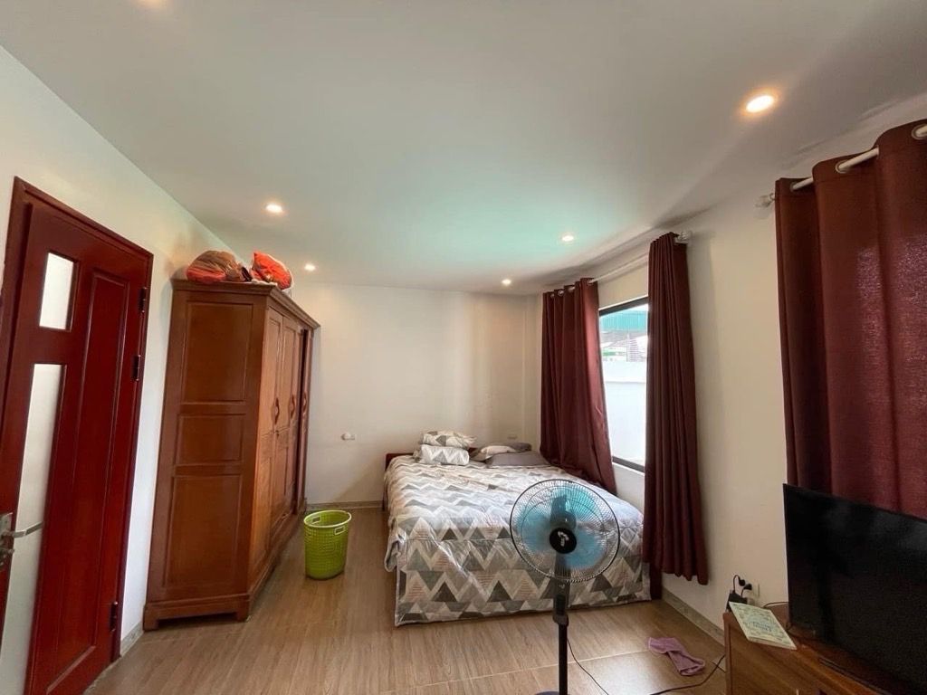 NHÀ BÁT KHỐI LÔ GÓC – Ô TÔ – NGÕ THÔNG KINH DOANH – TẶNG NỘI THẤT – VỊ TRÍ HIẾM