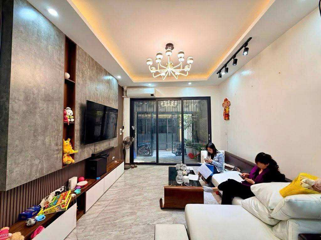 Bán nhà Miêu Nha giá chỉ nhỉnh hơn 6tỷ