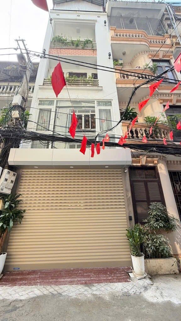 NGUYỄN KHÁNH TOÀN_DƯƠNG QUẢNG HÀM NGÕ THÔNG, RỘNG , Ô TÔ TRÁNH, KINH DOANH SẦM UẤT, 45M2 GIÁ HƠN 13 TỶ