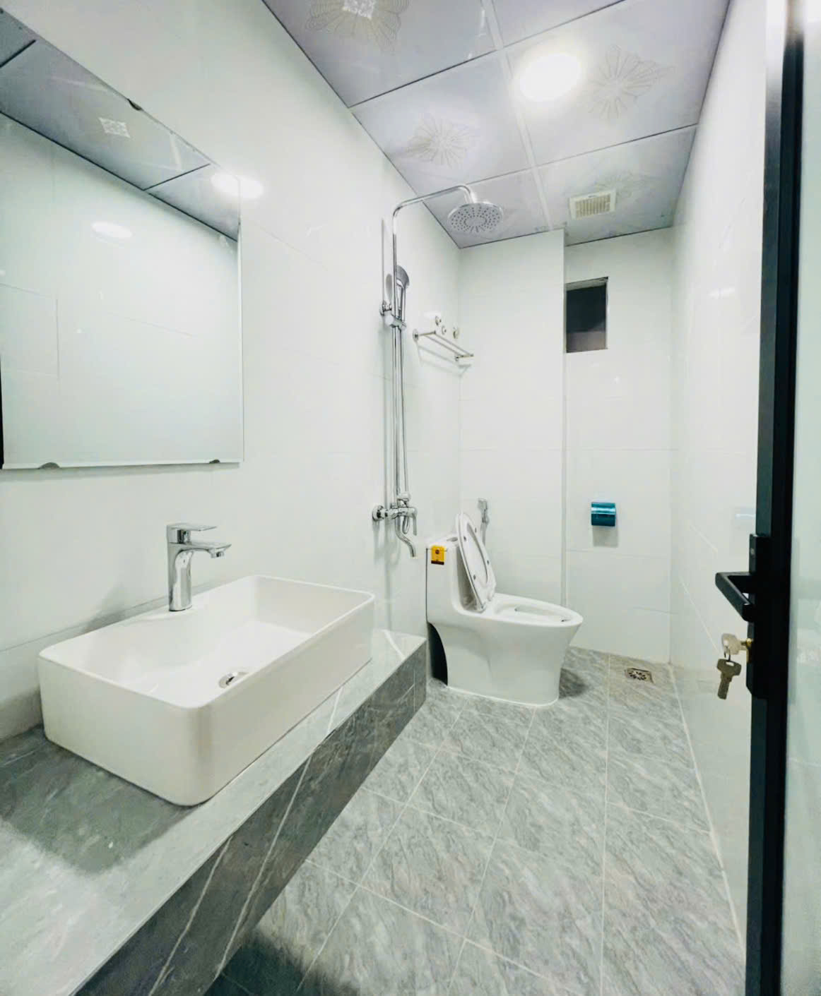 NHỈNH 11.2đ CÓ NGAY NHÀ 5 TẦNG THANG MÁY TẠI TƯƠNG MAI – HOÀNG MAI- HÀ NỘI. DT 32M2 x MT 3.8M