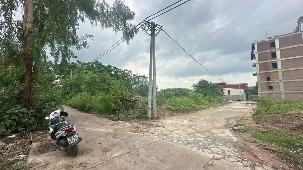 BÁN ĐẤT TẠI NGỌC LỊCH - VĂN LÂM 94M2