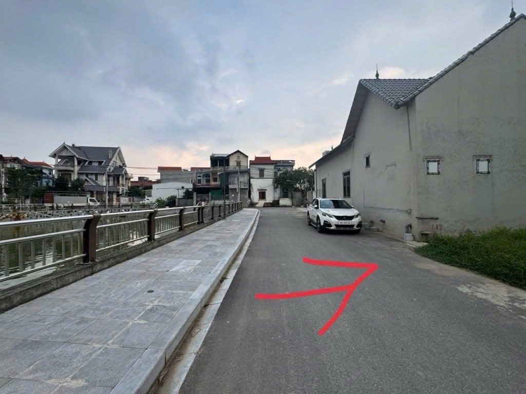 VIP CHÍ TRUNG - VĂN LÂM - VIEW HỒ ĐẸP - LÔ GÓC CHỈ 4.5 TỶ