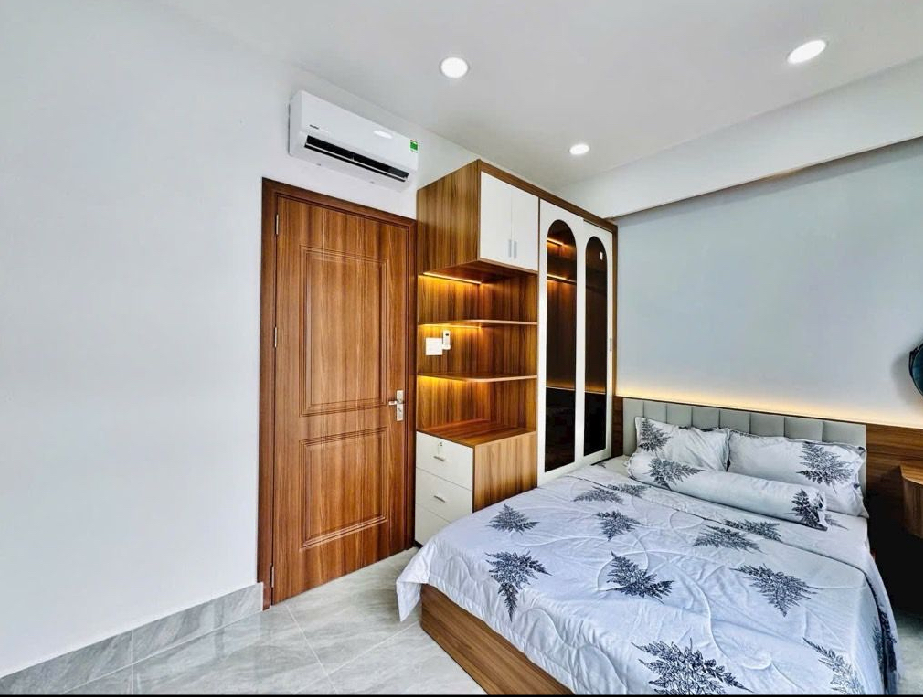 Nhà ngay công viên Làng Hoa, Gò Vấp, 2 tầng. GIÁ CHỈ 4,7 TỶ.