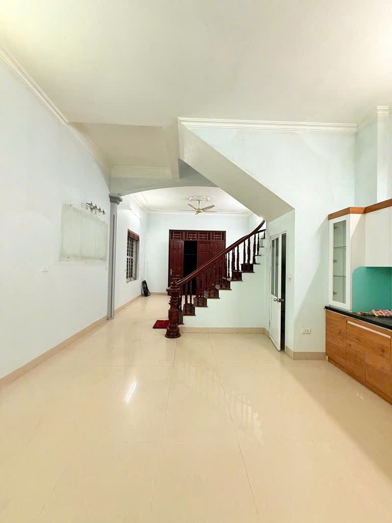 NHÀ ĐẸP Ở NGAY GẦN AEON MALL LONG BIÊN