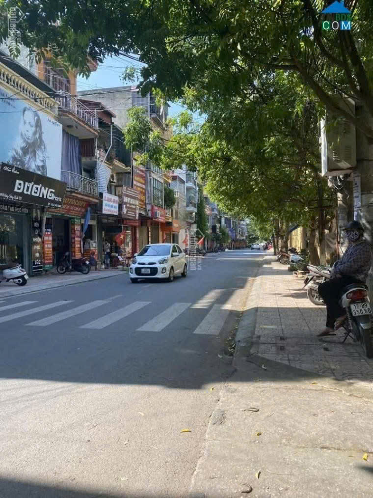 NHÀ PHÂN LÔ Ô TÔ HÀNG XÓM GOLD MARK CITY -PHỐ HOÀNG CÔNG CHẤT