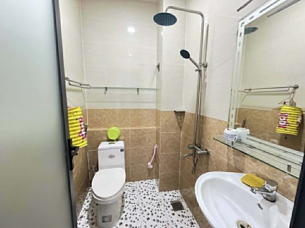 BÁN NHÀ GÒ VẤP - NGAY CÔNG VIÊN LÀNG HOA - 5 TẦNG - 4x19 - HẺM XE HƠI - CHỈ 6.9 TỶ