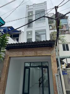 Dọn vào ở ngay nhà 4 tầng, đt 45m², giá 7t còn Tl