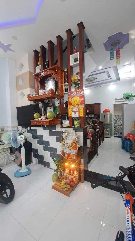 Cần bán gấp nhà 3 tầng, 46,7m2, Ngay trục đường Hoàng Trọng Mậu nối khu Himlam , Quận 7, giá 6,95 tỷ, còn thương lượng