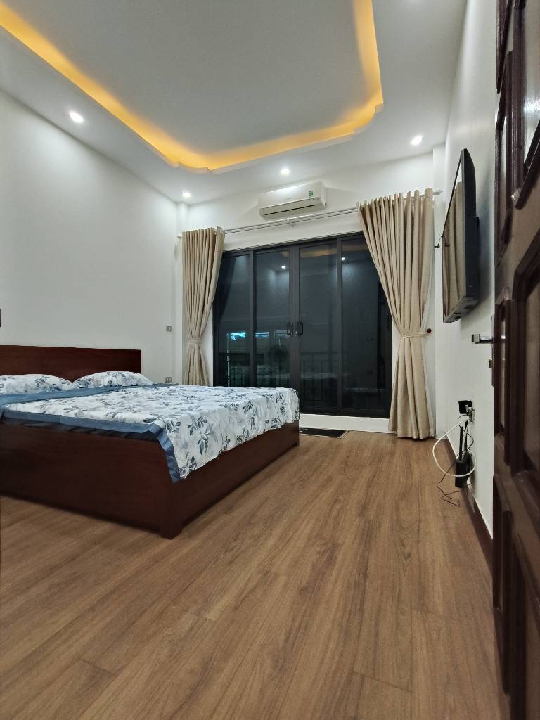 KHU VỰC HIẾM, PHÂN LÔ QUAN CHỨC - CỰC GẦN PHỐ, GẦN Ô TÔ TRÁNH - MẶT TIỀN KHỦNG - HAI THOÁNG TRƯỚC SAU - TẶNG FULL NỘI THẤT - SỔ NỞ HẬU - BAY NHANH