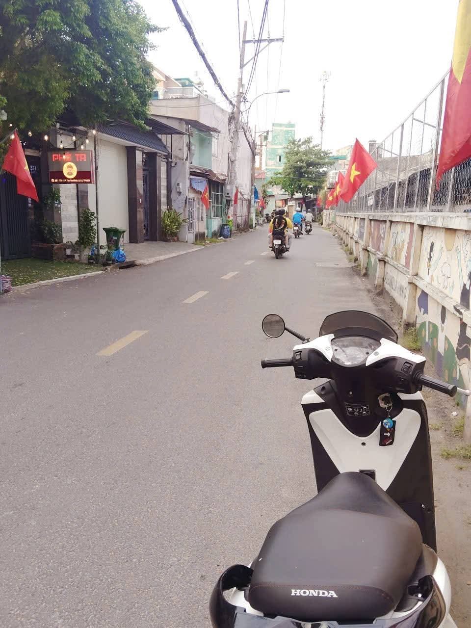 2,6TỶ NHÀ 2 TẦNG RA NGÃ 4 AN SƯƠNG CHỈ 2 PHÚT HẺM TRƯỜNG TRINH CÁCH 250M