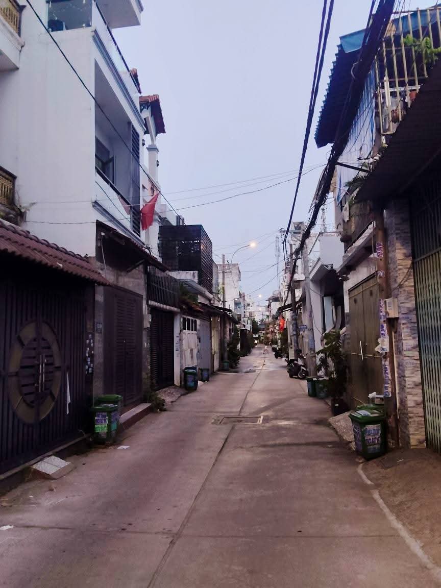 NHÀ ĐẸP HXH HUỲNH THỊ HAI QUẬN 12 HAI TẦNG 60 M² CHỈ 4,85TỶ