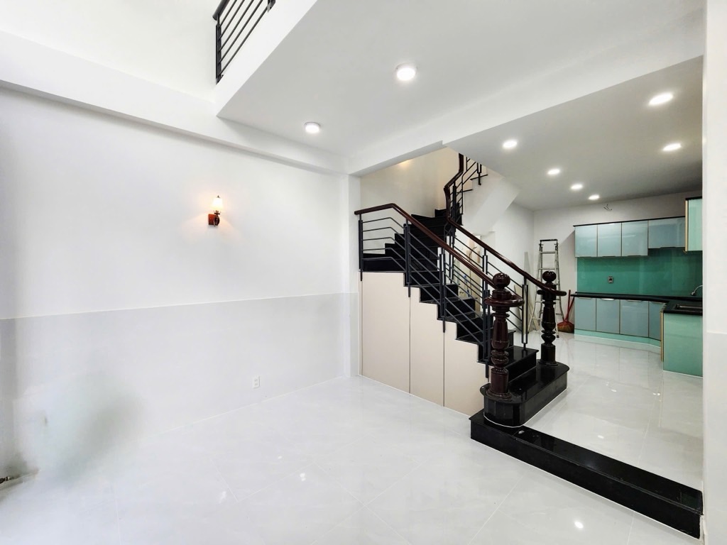 Nhà đẹp kiên cố 5 tầng - An cư đón tết - Trần Văn Ơn