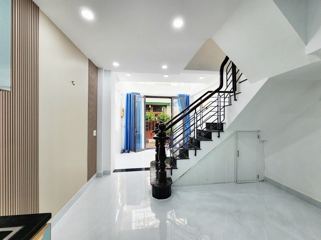 Nhà đẹp kiên cố 5 tầng - An cư đón tết - Trần Văn Ơn