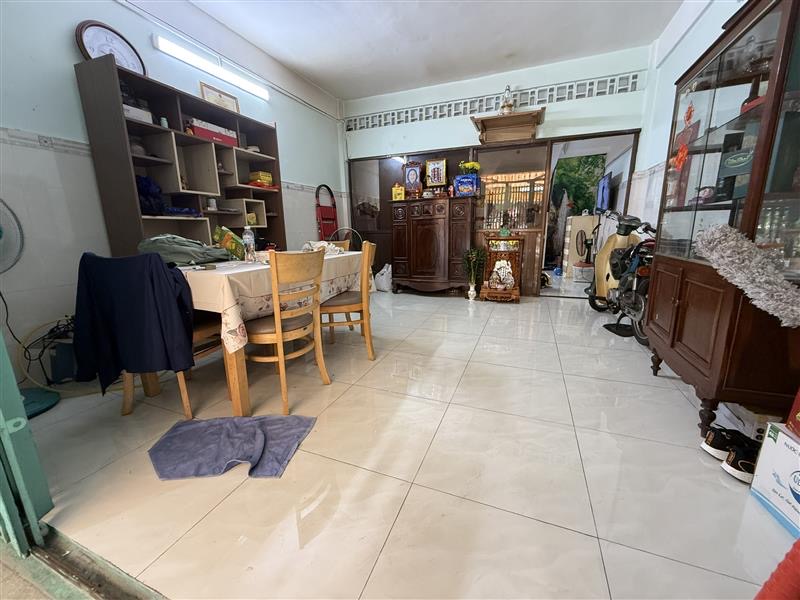 Chủ kẹt gấp bán - Mặt tiền kinh doanh - Ngay Đinh Liệt, Nguyễn Sơn