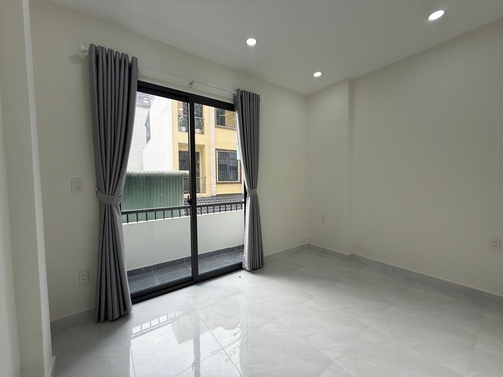 Nhà mới đón tết - Chế Lan Viên, Tân Phú - HXH Thông - Giá dưới 6