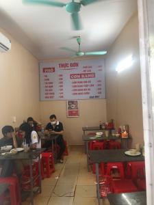 MẶTPHỐ NGÃ TƯ.40M MT 5M 2T CD 5M HỘ GIAĐÌNH VÀ NHÀ ĐẦUTƯ KHÔNG NÊN MUA NẾU CHẤP NHẬN RỦ RO