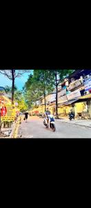 BÁN NHÀ MẶT PHỐ ĐỐNG ĐA – 74M² – MT 8M – Ô TÔ TRÁNH – TRUNG TÂM