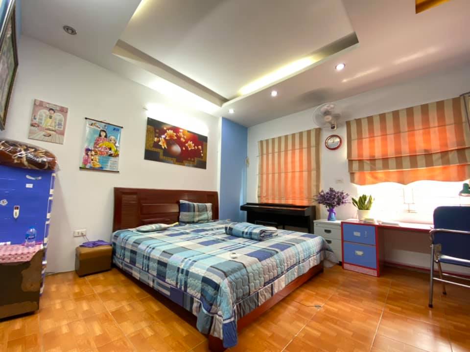 Mặt Phố Ba Đình, Giá Đầu Tư Ngon, Chủ Nợ Bank Sâu