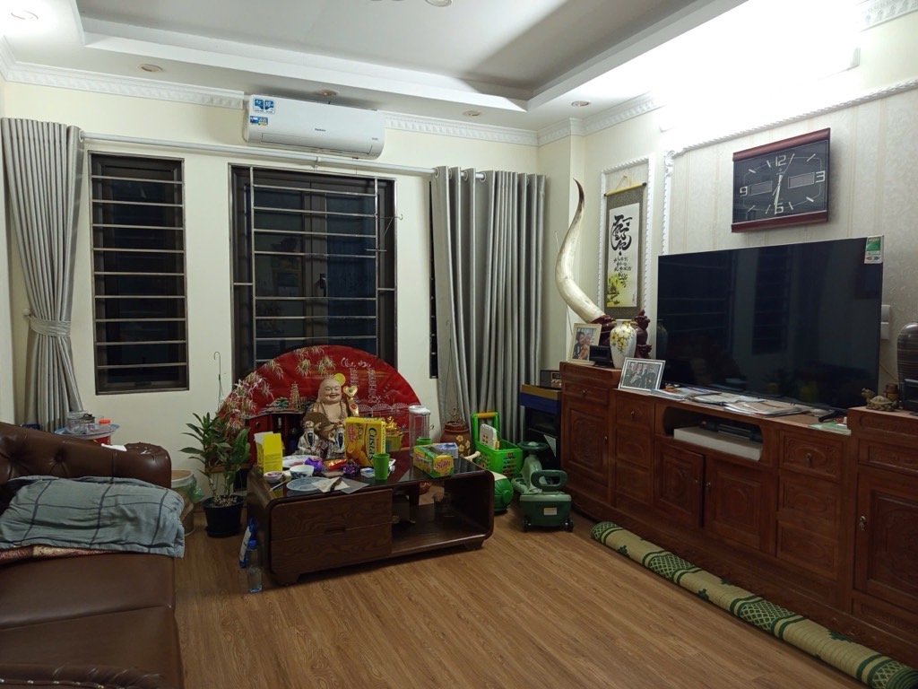 Cần bán nhà 36m2,4 tầng, mặt tiền 4,4m,ô tô đỗ cửa, thoáng trước, sau, yên Nghĩa, hà đông