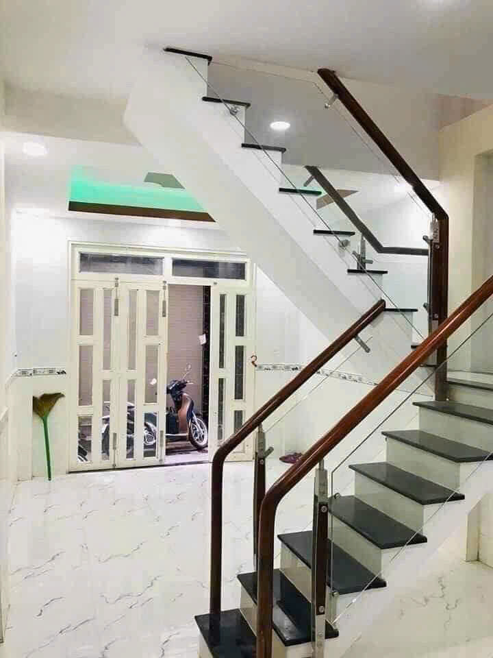 Hiệp Bình Chánh - 2 Nhà Ra Mặt Hẻm Xe Hơi Chạy - Nhà Đẹp Ở Ngay - Giá 3tỷ