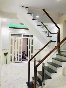 Hiệp Bình Chánh - 2 Nhà Ra Mặt Hẻm Xe Hơi Chạy - Nhà Đẹp Ở Ngay - Giá 3tỷ