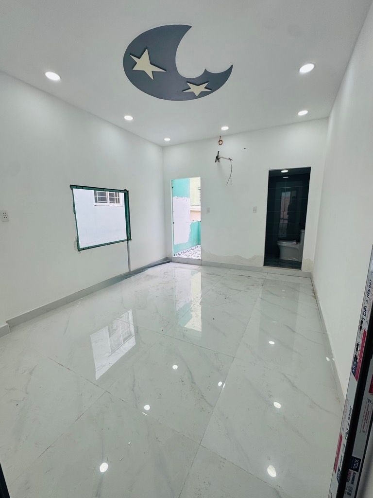 Nhà sát MT đường Minh Phụng , q6 , 61m , 3 tầng , giá chỉ 4.8 tỷ