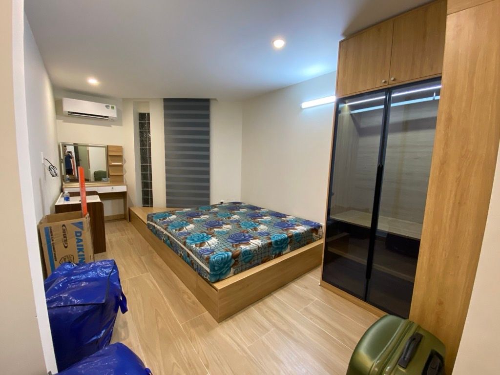 Nhà Bà Hom , q6 , 4x10 , 5 tầng , hẻm 6m , giá 5.9 tỷ