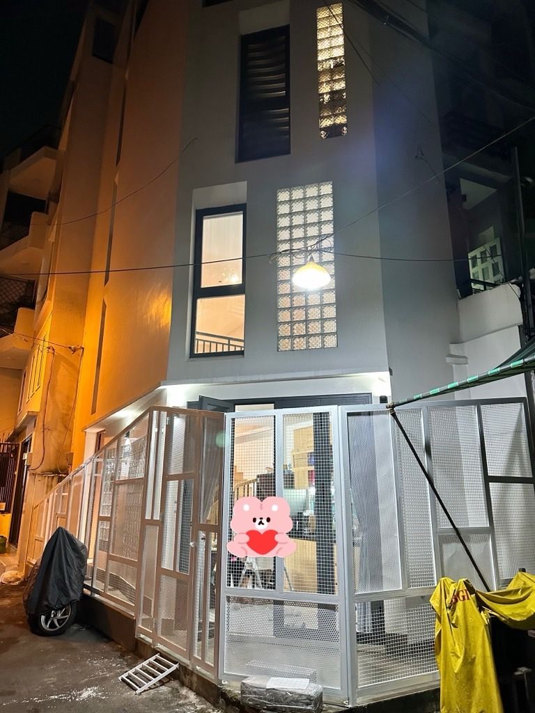 Nhà Bà Hom , q6 , 4x10 , 5 tầng , hẻm 6m , giá 5.9 tỷ