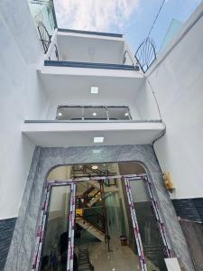 Nhà sát MT đường Minh Phụng , q6 , 61m , 3 tầng , giá chỉ 4.8 tỷ