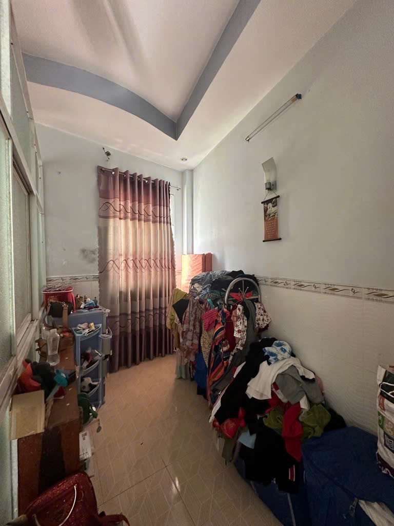 PHỐ ĂN UỐNG QUẬN 4 - HẺM 1 TRỤC 3 CĂN NHÀ RA VĨNH KHÁNH - HẺM XE HƠI LÝ THUYẾT- NHÀ 5 TẦNG MỚI ĐẸP NHỈNH 6 TỶ